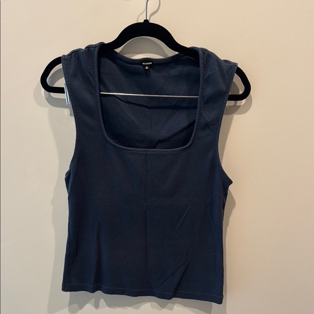 Monrow Black Sleeveless Fitted Tank Top